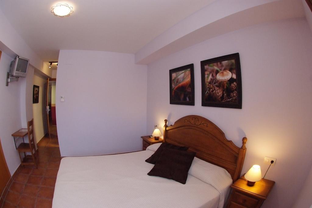 Hotel Casa Duaner Guardiola de Berga Szoba fotó